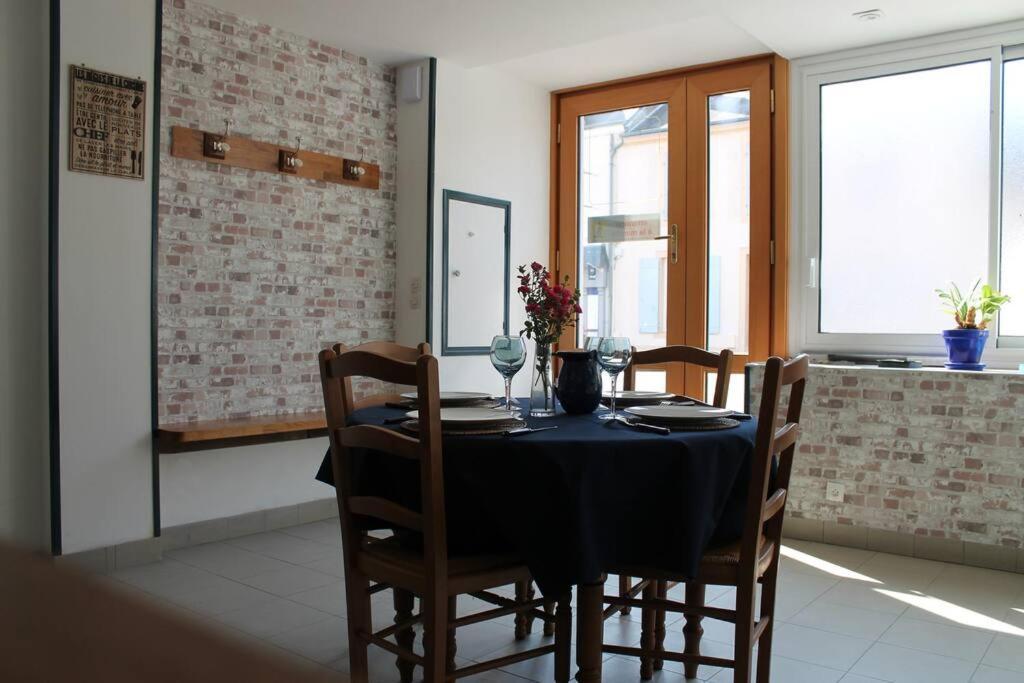 Maison Renovee Atoue Loc Villa Fresnay-sur-Sarthe Luaran gambar